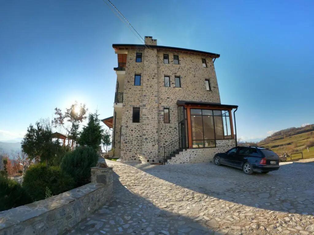 Bujtina Vrenezi Hotel Peshkopi Exterior photo