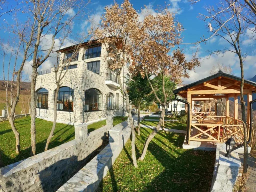 Bujtina Vrenezi Hotel Peshkopi Exterior photo