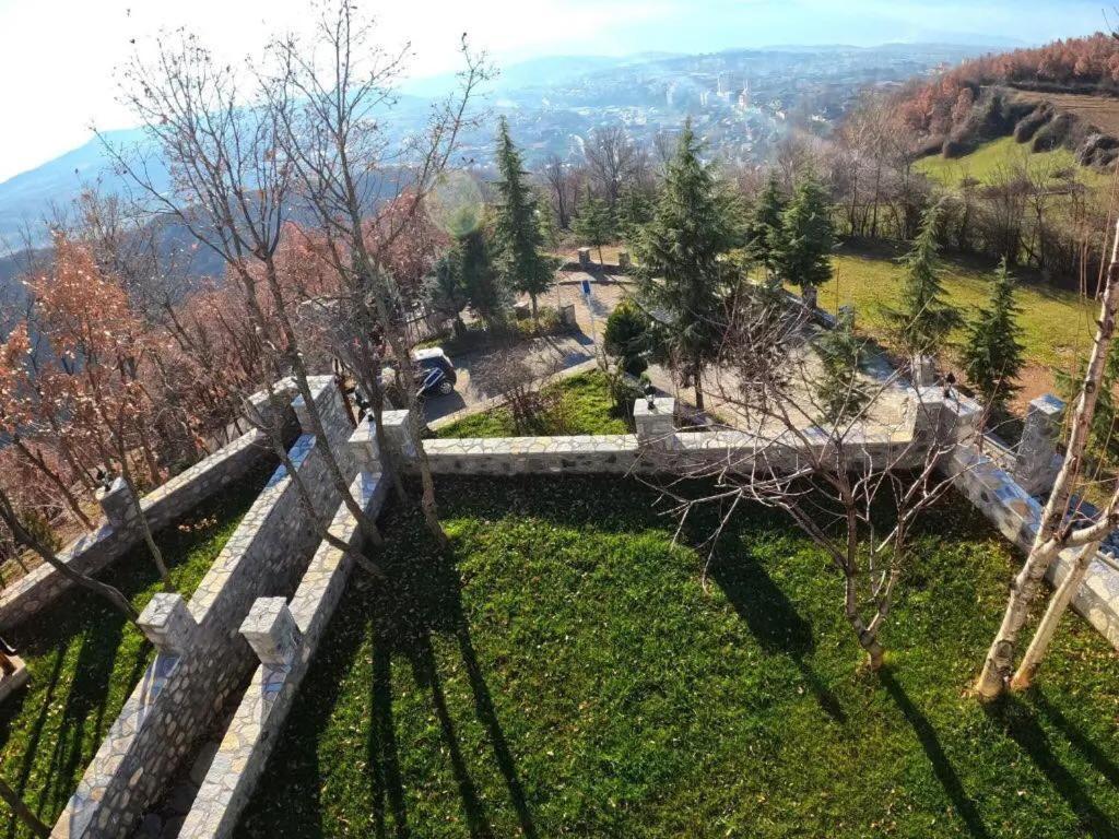 Bujtina Vrenezi Hotel Peshkopi Exterior photo