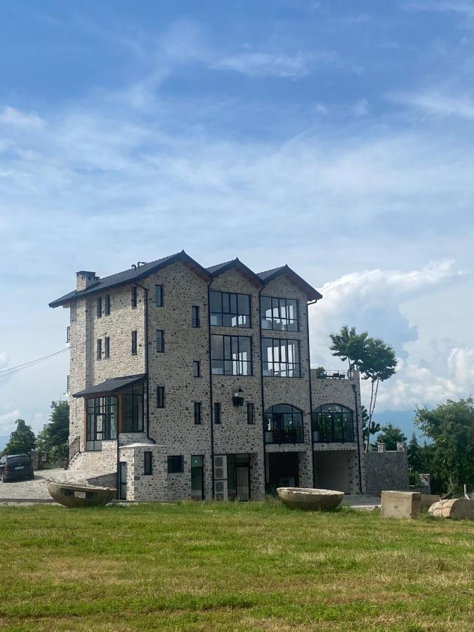Bujtina Vrenezi Hotel Peshkopi Exterior photo